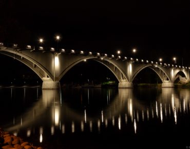 Leksandsbron vit belysning